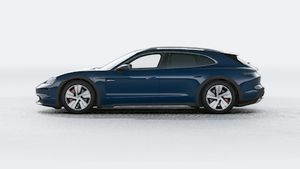 Taycan 4S Cross Turismo 外观图，显示汽车左侧