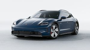 Taycan 4S Cross Turismo 外观图，显示汽车的前部和左侧