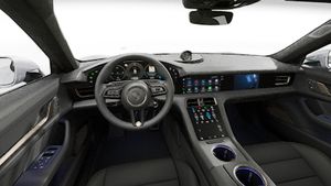 方向盘和仪表盘的内部视图 Taycan Turbo Cross Turismo