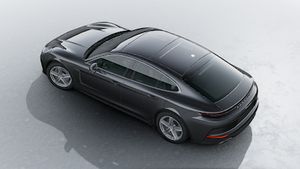 从高处俯瞰 Panamera 外观