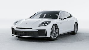Exterior view of Panamera 4 E-Hybrid showing the front and left side of the car