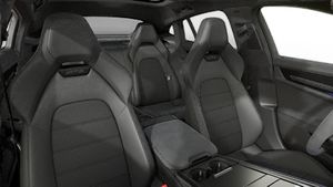 Interior view showing the front seats of Panamera GTS