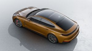 Exterior view of Panamera Turbo E-Hybrid seen from above