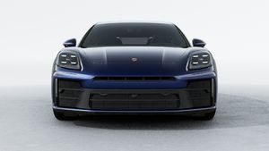 Panamera 行政加长版 外观图，显示汽车前部