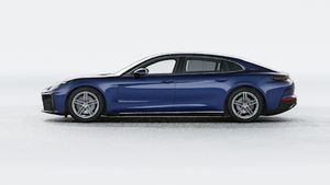 Exterior view of Panamera 4 Executive showing the left side of the car