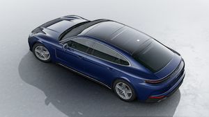 Exterior view of Panamera 4 Executive seen from above