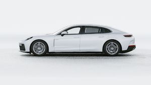 Exterior view of Panamera 4 E-Hybrid Executive showing the left side of the car