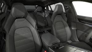 Interior view showing the front seats of Panamera 4S E-Hybrid Executive