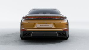 Panamera Turbo E-Hybrid 行政加长版 外观图，显示汽车尾部