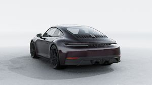 Vista exterior do 911 Carrera GTS, de trás e lateral esquerda