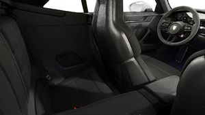 Vista interior, mostrando os bancos traseiros do 911 Carrera GTS Cabriolet