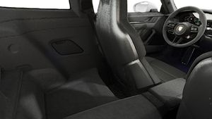 Vista interior, mostrando os bancos traseiros do 911 Carrera 4 GTS