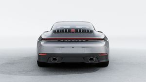 Vista exterior do 911 Targa 4S, de trás