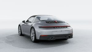 Vista exterior do 911 Targa 4S, de trás e lateral esquerda