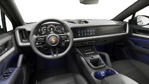 Vista interior, mostrando o volante e o painel de instrumentos de Cayenne S E-Hybrid Coupé