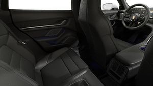 Vista interior, mostrando os bancos traseiros do Taycan Sport Turismo