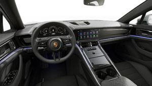 Vista interior, mostrando o volante e o painel de instrumentos de Panamera