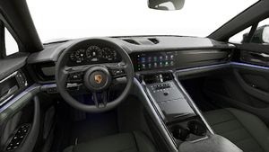 Vista interior, mostrando o volante e o painel de instrumentos de Panamera 4