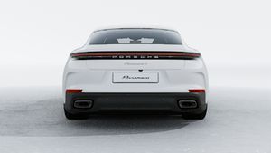 Vista exterior do Panamera 4, de trás