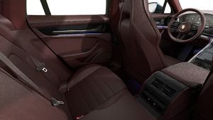 Vista interior, mostrando os bancos traseiros do Panamera 4 E-Hybrid