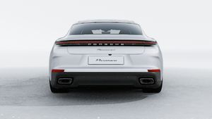 Vista exterior do Panamera 4 E-Hybrid, de trás