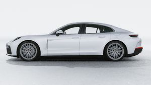 Vista exterior do Panamera 4 E-Hybrid, lateral esquerda
