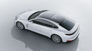 Vista exterior do Panamera 4 E-Hybrid, de cima