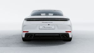 Vista exterior do Panamera GTS, de trás