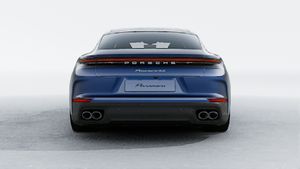 Vista exterior do Panamera 4S E-Hybrid, de trás