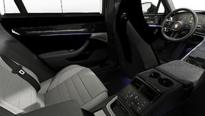 Interior view showing the back seats of Panamera 4 E-Hybrid Executive