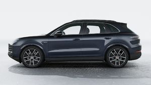 Exterior view of Cayenne E-Hybrid showing the left side of the car