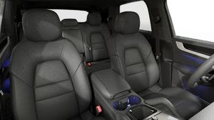 Interior view showing the front seats of Cayenne S E-Hybrid