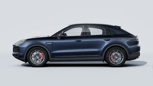 Exterior view of Cayenne S E-Hybrid Coupe showing the left side of the car