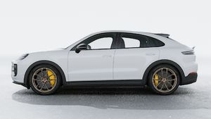 Exterior view of Cayenne Turbo GT showing the left side of the car