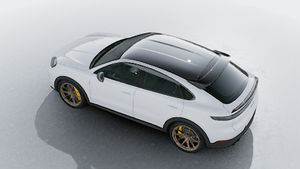 Exterior view of Cayenne Turbo GT seen from above