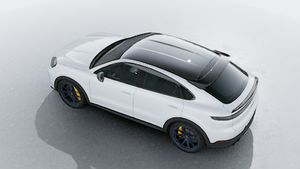 Exterior view of Cayenne Turbo GT seen from above