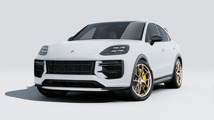 Exterior view of Cayenne Turbo GT showing the front and left side of the car