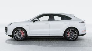 Exterior view of Cayenne Turbo E-Hybrid Coupe showing the left side of the car