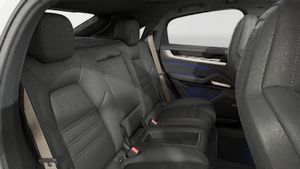 Interior view of Cayenne Turbo E-Hybrid Coupe