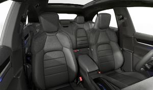 Interior view showing the front seats of Macan 4S Electric