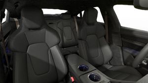 Interior view showing the front seats of Taycan Turbo S