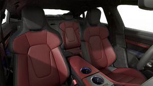 Interior view showing the front seats of Taycan Turbo S