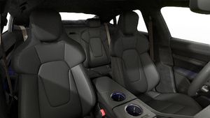 Interior view showing the front seats of Taycan Turbo S
