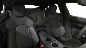 Interior view showing the front seats of Taycan Turbo S