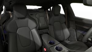 Interior view showing the front seats of Taycan Turbo S