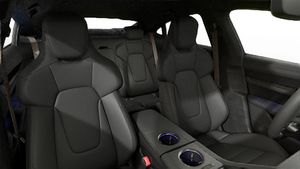 Interior view showing the front seats of Taycan Turbo S