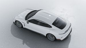 Exterior view of Taycan Turbo GT seen from above