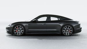 Exterior view of Taycan 4S Black Edition showing the left side of the car