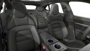 Interior view showing the front seats of Taycan 4 Cross Turismo