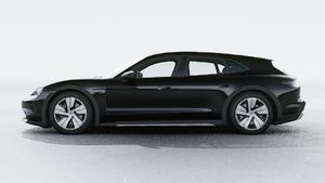 Exterior view of Taycan 4 Cross Turismo showing the left side of the car